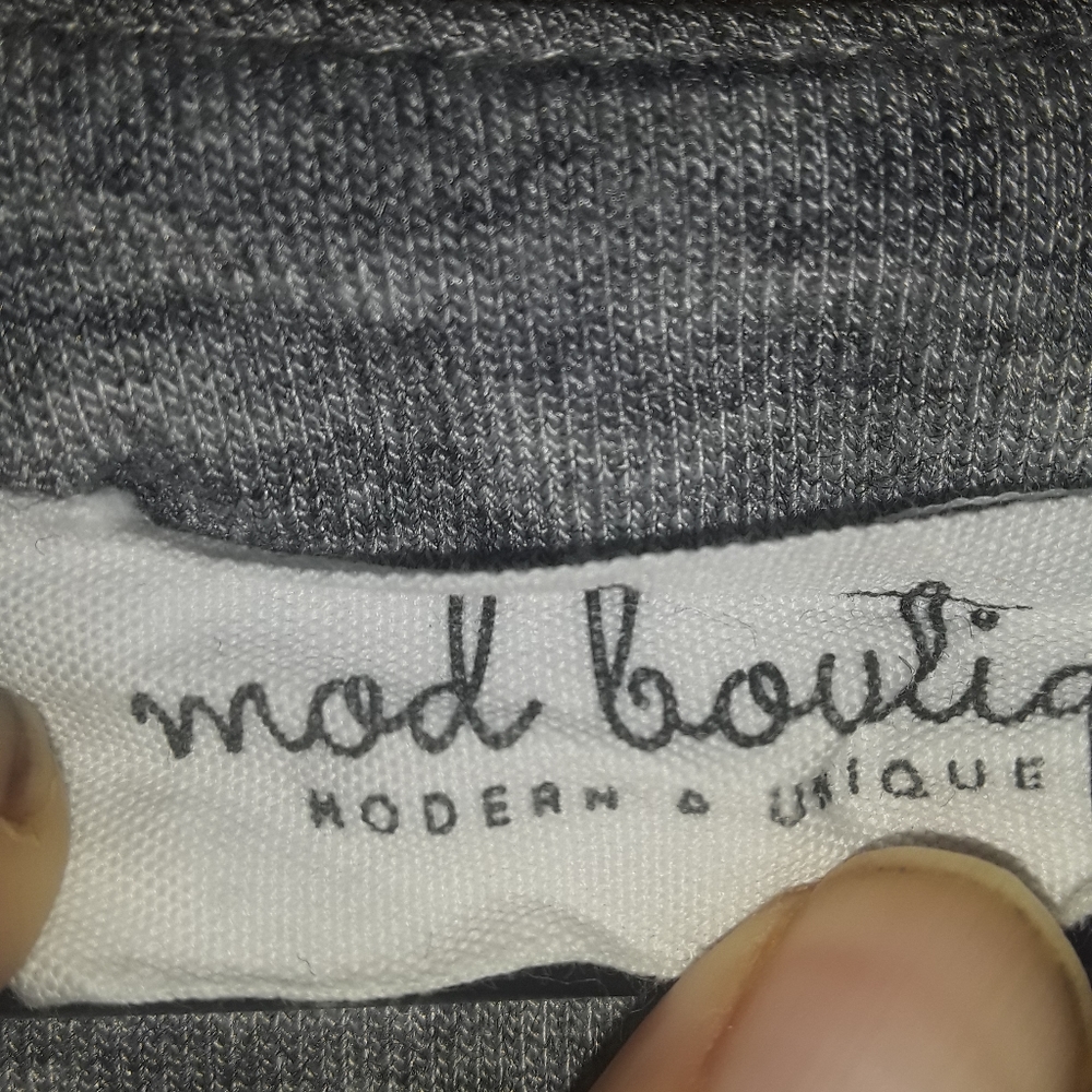 Cute Embroidered top - Picture 3 of 4